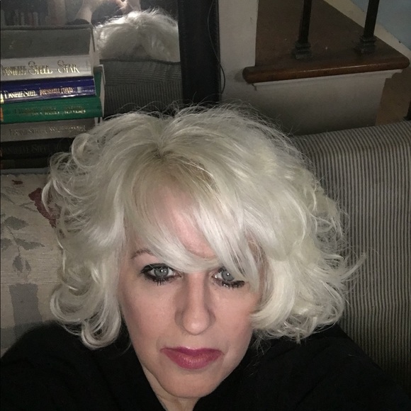 Meet your Posher, Meggie - Picture 3 of 3